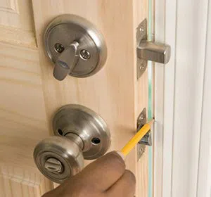 Community Locksmith Store Columbus, OH 614-347-6541 - unlock-door